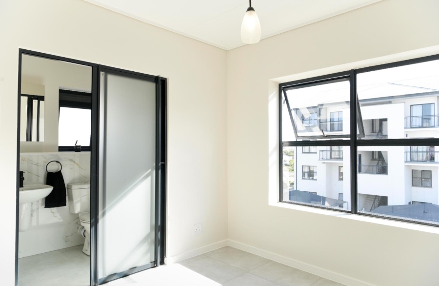 To Let 2 Bedroom Property for Rent in Sandown Western Cape